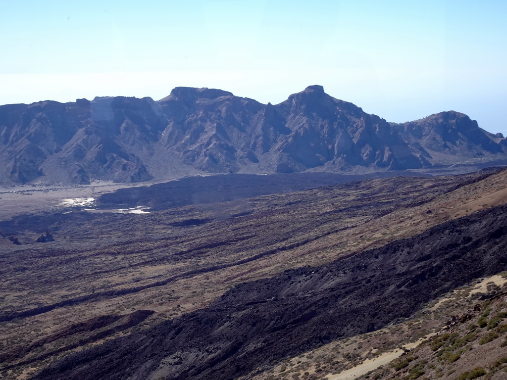 The southwest side of the Cañadas del Teide crater, viewed from the Teide Cable Car