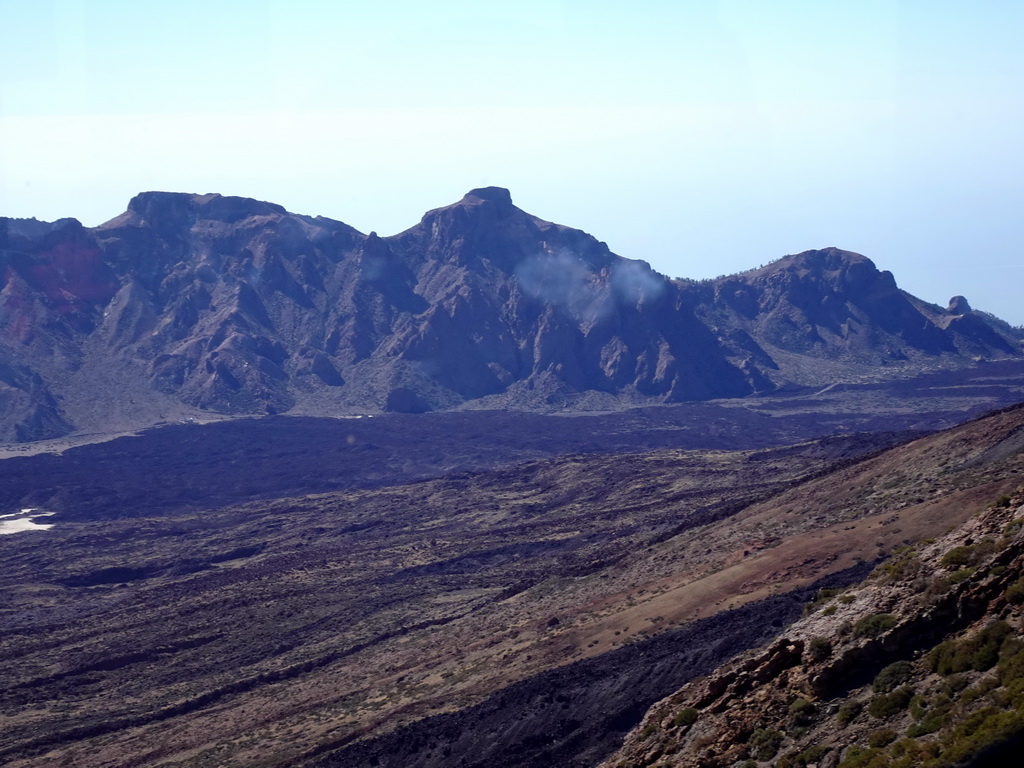 The southwest side of the Cañadas del Teide crater, viewed from the Teide Cable Car