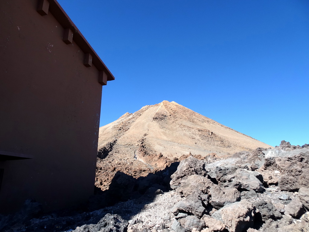 The Pico del Teide peak, viewed from the La Rambleta viewpoint