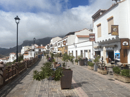 The Calle Dr. Domingo Hernández Guerra street and the town center