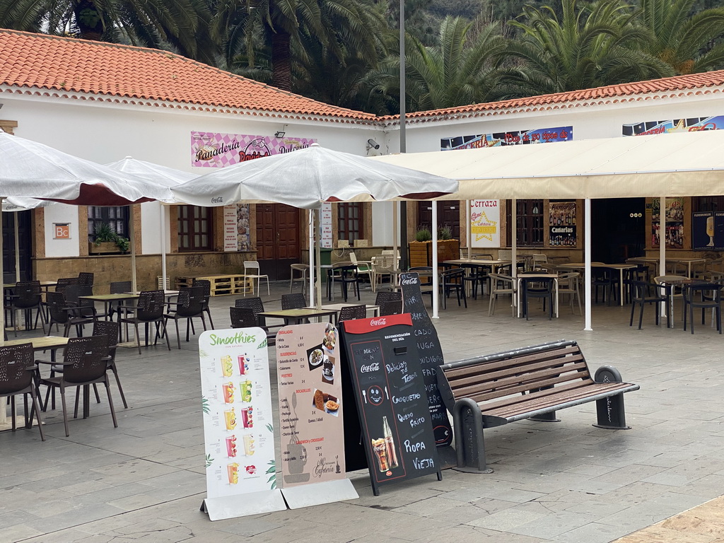 Terrace of the Cafeteria Cervecería De Cine restaurant at the Plaza de Sintes square