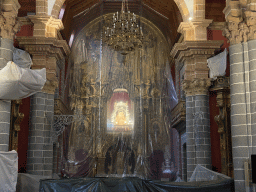 Apse with altarpiece of the Basílica de Nuestra Señora del Pino church