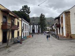 The Calle Real de la Plaza street, the Plaza Nuestra Señora del Pino square and the Basílica de Nuestra Señora del Pino church