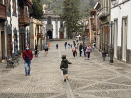 Max at the Calle Real de la Plaza street, the Plaza Nuestra Señora del Pino square and the Basílica de Nuestra Señora del Pino church