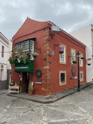 Front of the Casa del Perfume Canario store and museum at the Calle Obispo Marquina street