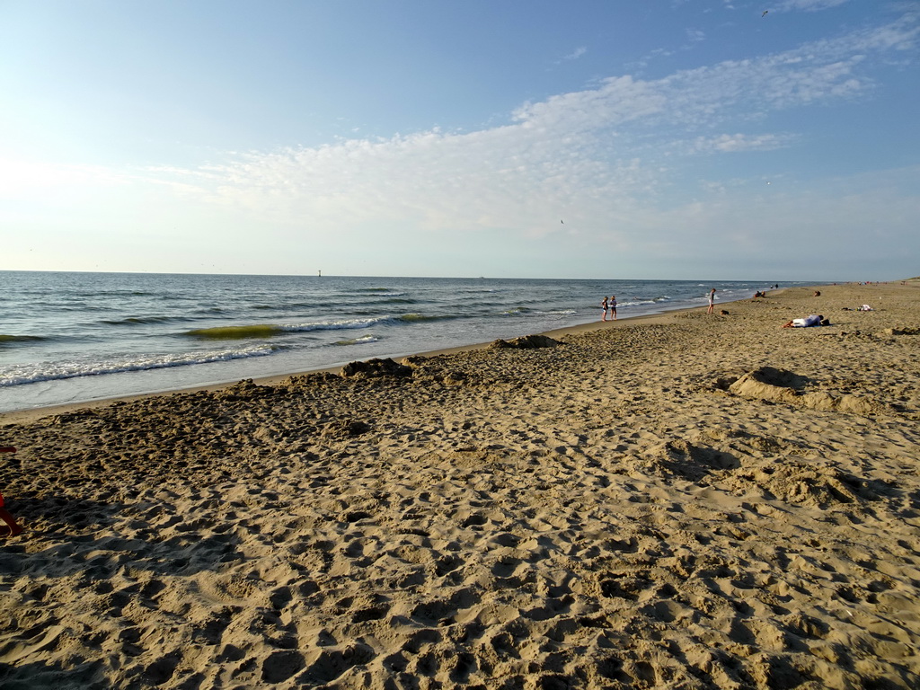 The beach at Beach Pavilion Paal 20 at De Koog