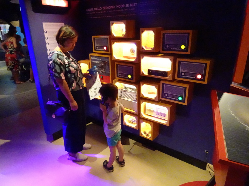 Miaomiao and Max at the Radio Zeehond area at the Waddenstad room at the Ecomare seal sanctuary at De Koog