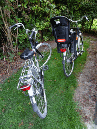 Our rental bikes in front of our holiday home at the Roompot Vakanties Kustpark Texel at De Koog