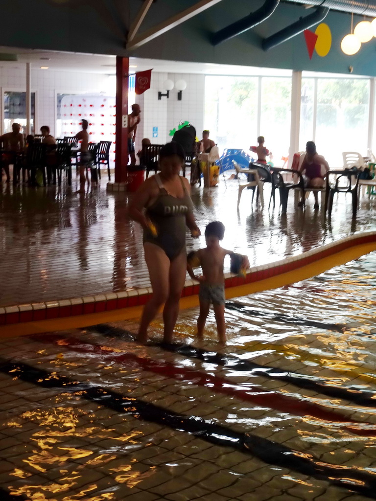 Miaomiao and Max at Swimming Paradise Calluna at the Roompot Vakanties Kustpark Texel at De Koog