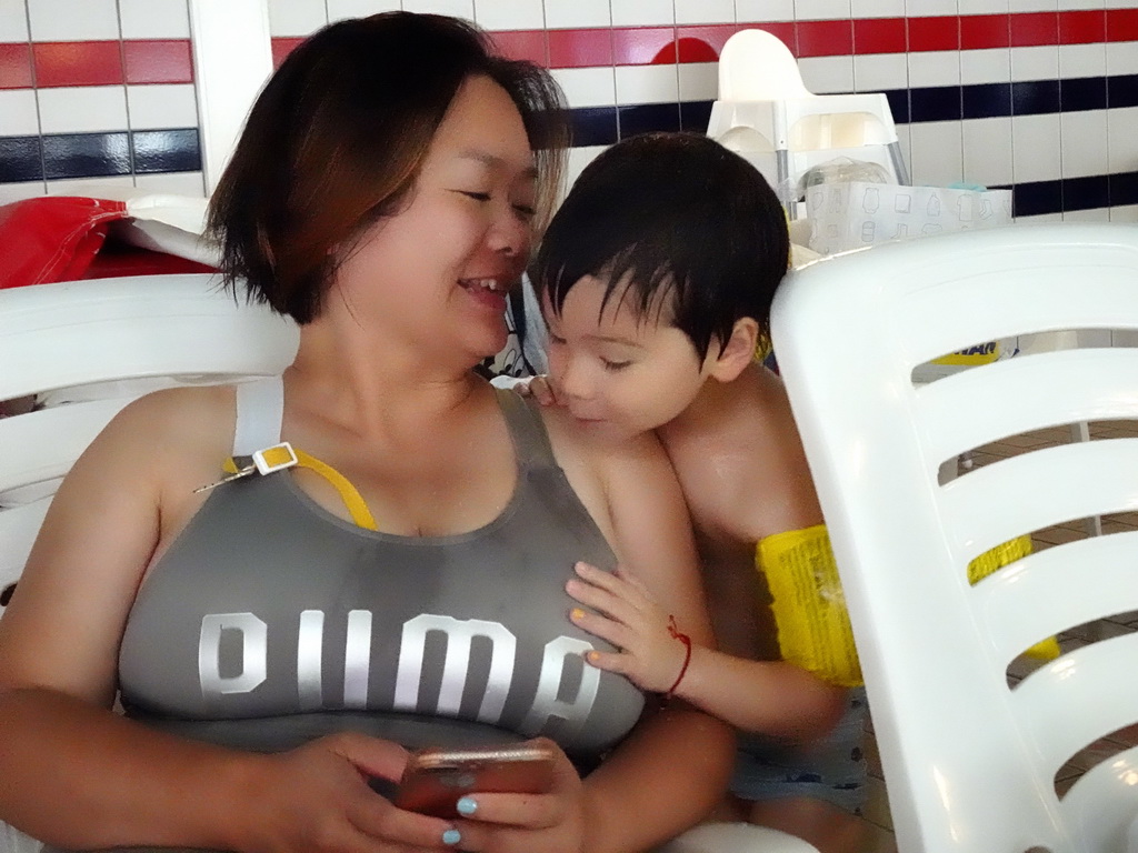 Miaomiao and Max at Swimming Paradise Calluna at the Roompot Vakanties Kustpark Texel at De Koog