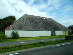 Farm at the Postweg road south of De Cocksdorp, viewed from the car