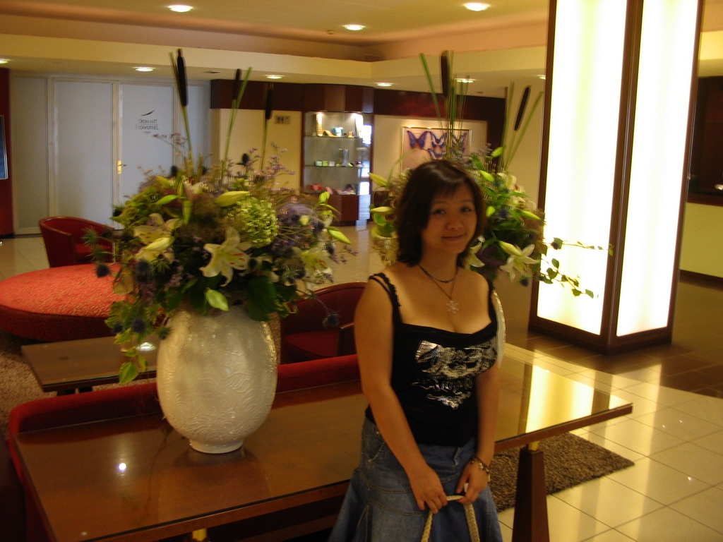 Miaomiao at the lobby of the Dorint Novotel hotel