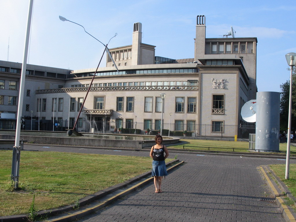 Miaomiao in front of the International Criminal Tribunal for the former Yugoslavia at the Churchillplein square