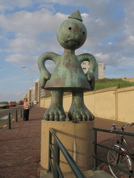 Statue at the Strandweg street of Scheveningen
