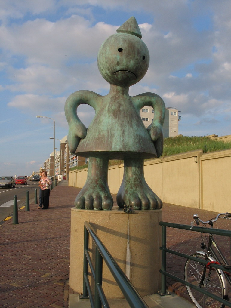 Statue at the Strandweg street of Scheveningen