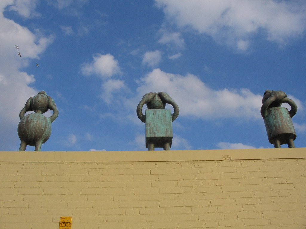 Statues at the Strandweg street of Scheveningen