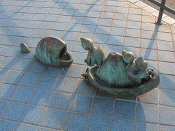 Statue at the Strandweg street of Scheveningen