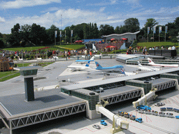 thehague_1_175 - 275 kb - 1024x768 - Scale model of Schiphol Airport at the Madurodam miniature park Scale model of Schiphol Airport at the Madurodam miniature park