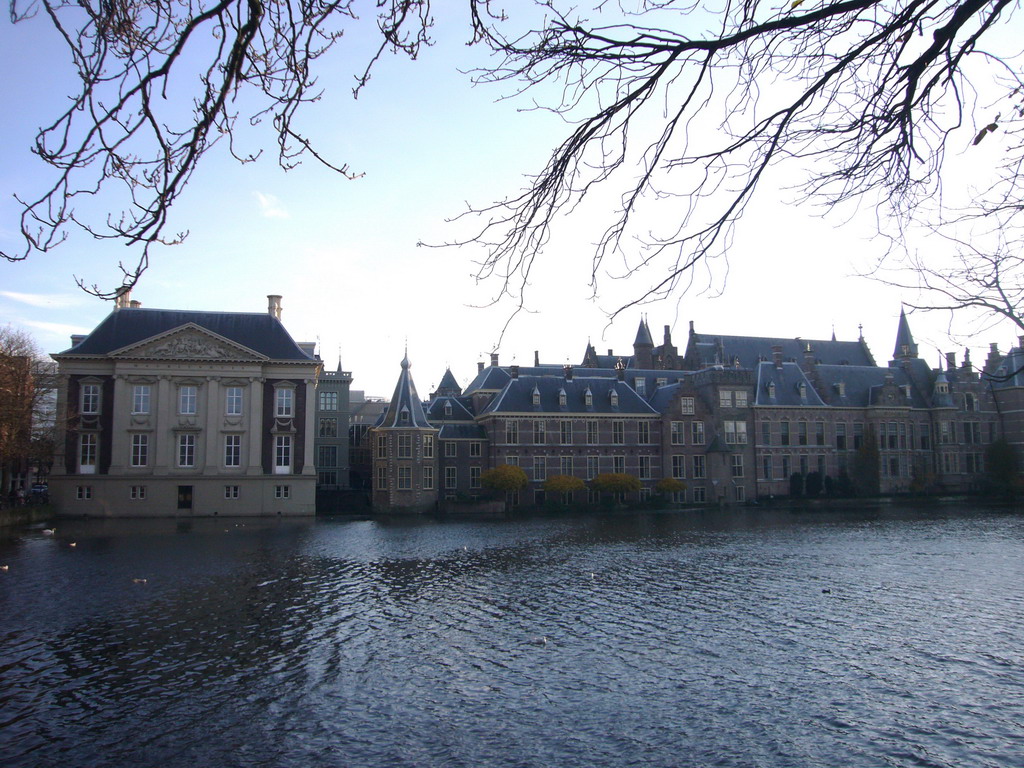 The Mauritshuis, the Binnenhof, Het Torentje and the Hofvijver