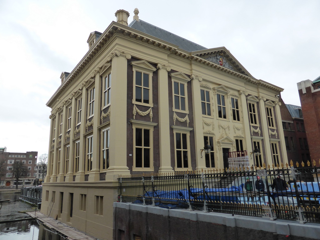 Front of the Mauritshuis museum