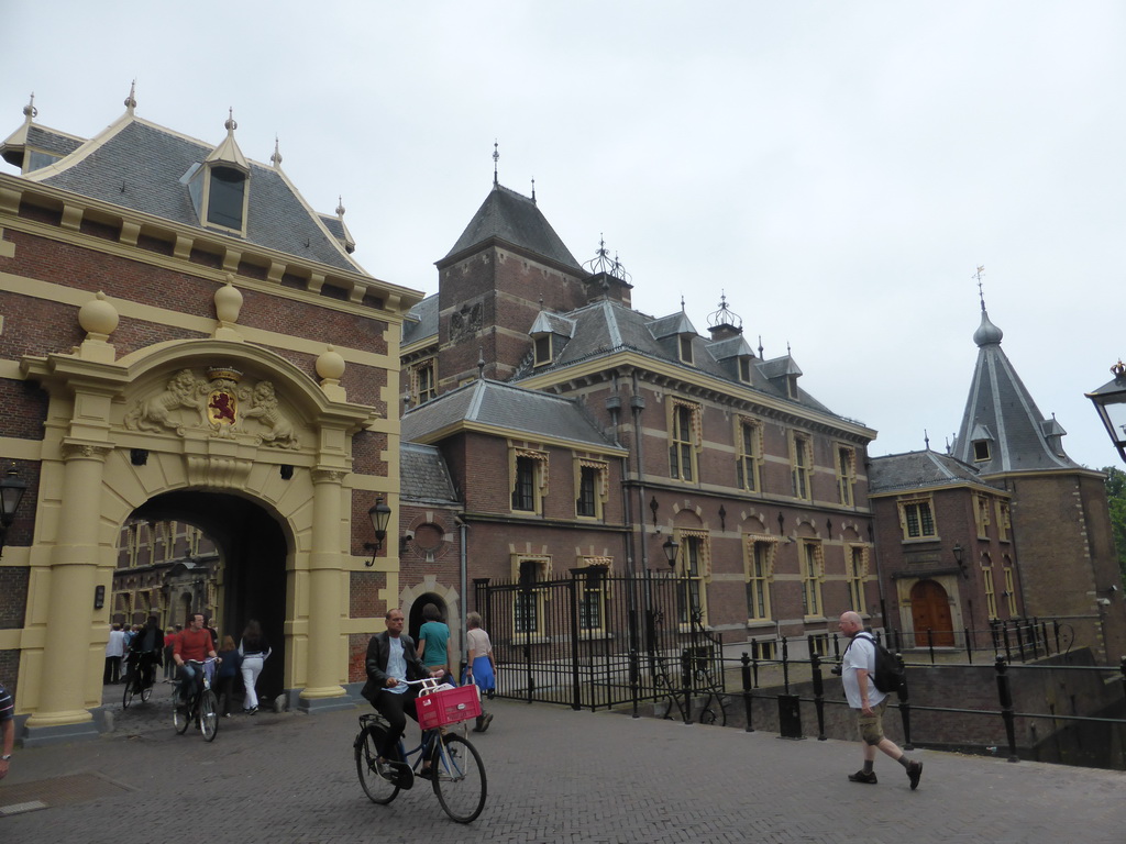 The Binnenhof buildings with the gate at the northeast side and the Torentje tower