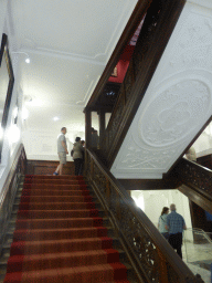 Miaomiao`s parents on the staircase from the First to the Second Floor at the Mauritshuis museum