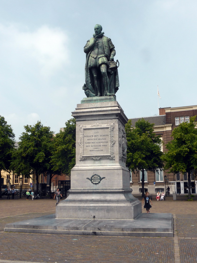 The statue of prince Willem I at the Plein square