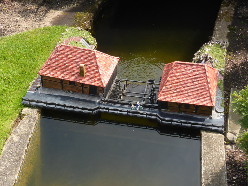 Scale model of a sluice at the Madurodam miniature park