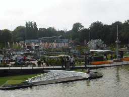 thehague_4_223 - 278 kb - 1024x768 - The Madurodam miniature park with scale models of the Deltawerken dikes, the Euromast tower of Rotterdam and the `Fantasitron` attraction The Madurodam miniature park with scale models of the Deltawerken dikes, the Euromast tower of Rotterdam and the `Fantasitron` attraction