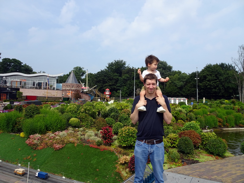 Tim and Max in front of the Panorama Café and the Nieuw Amsterdam` attraction at the Madurodam miniature park