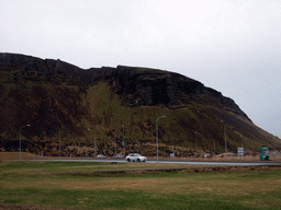 thingvellir_1_007 - 234 kb - 1024x768 - View on Mount Úlfarsfell from a parking place at Mosfellsbær View on Mount Úlfarsfell from a parking place at Mosfellsbær
