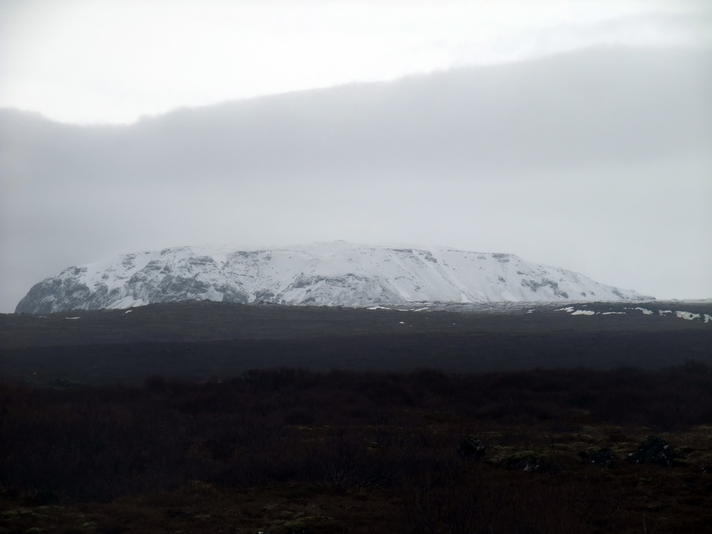 Mountains on the northeast side of Þingvellir National Park