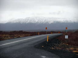 thingvellir_1_036 - 217 kb - 1024x768 - The Þingvallavegur road to Geysir and mountains on the northeast side of Þingvellir National Park The Þingvallavegur road to Geysir and mountains on the northeast side of Þingvellir National Park