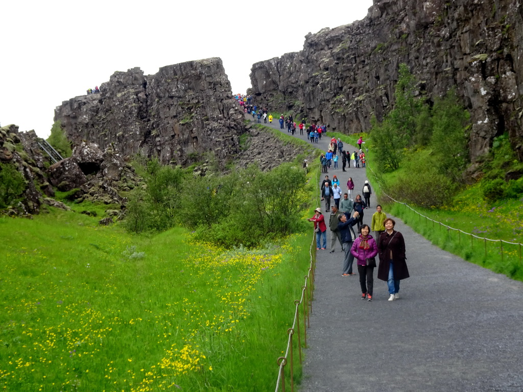 Miaomiao and her parents at the path through the Almannagjá Gorge at Þingvellir National Park