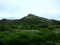 Mountains, viewed from the rental car on the Þingvallavegur road