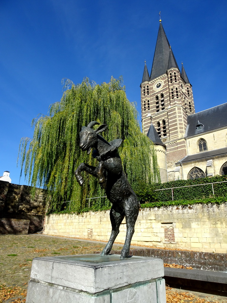 Statue of a goat at the south side of the Sint-Michaëlskerk church