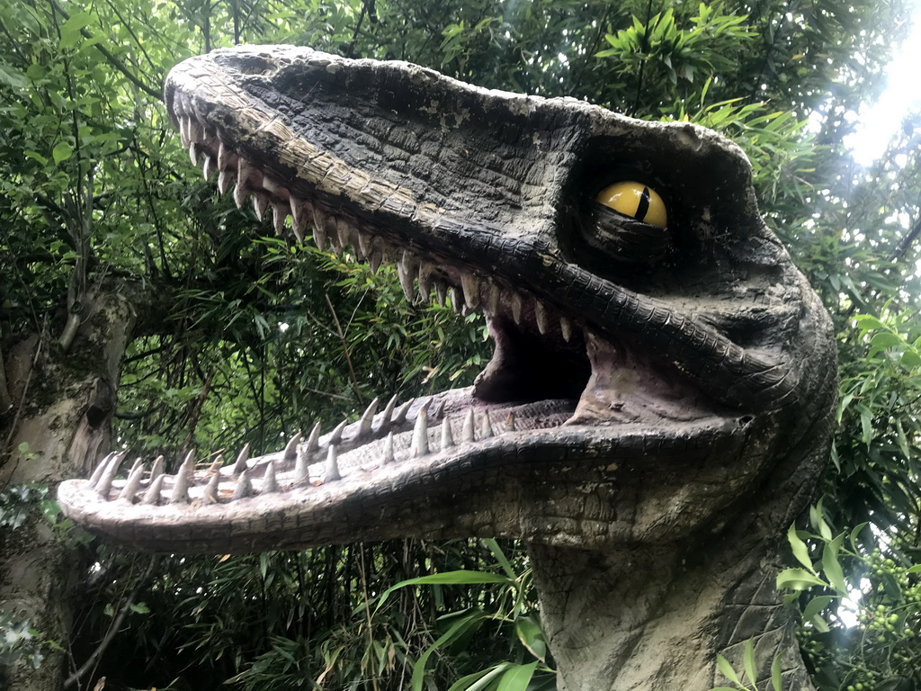 Head of a Dinosaur statue at the Dierenpark De Oliemeulen zoo