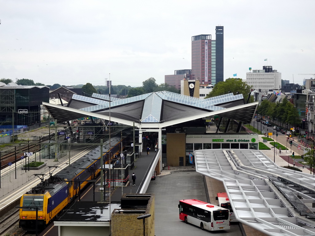 The Tilburg Railway Station and the Spoorlaan street, viewed from the top floor of the Knegtel Parking Garage