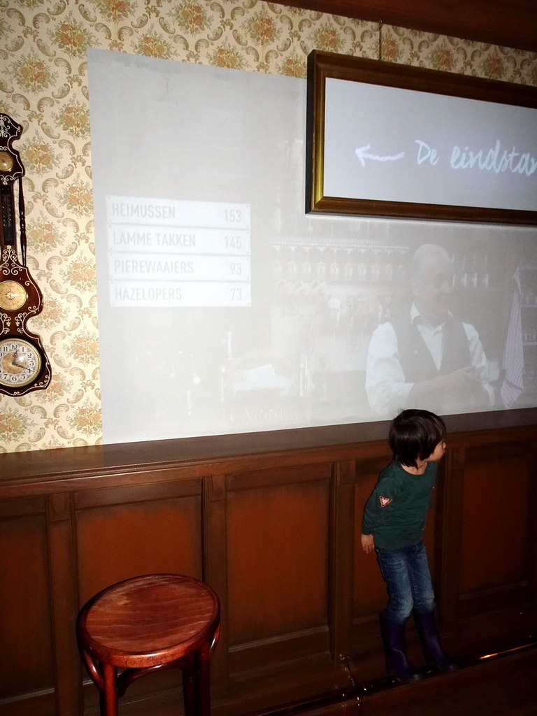 Max after winning the pub quiz at the Witte Geit café at the `Jouw Brabant, mijn Brabant - een landschap vol herinneringen` exhibition at the first floor of the Natuurmuseum Brabant