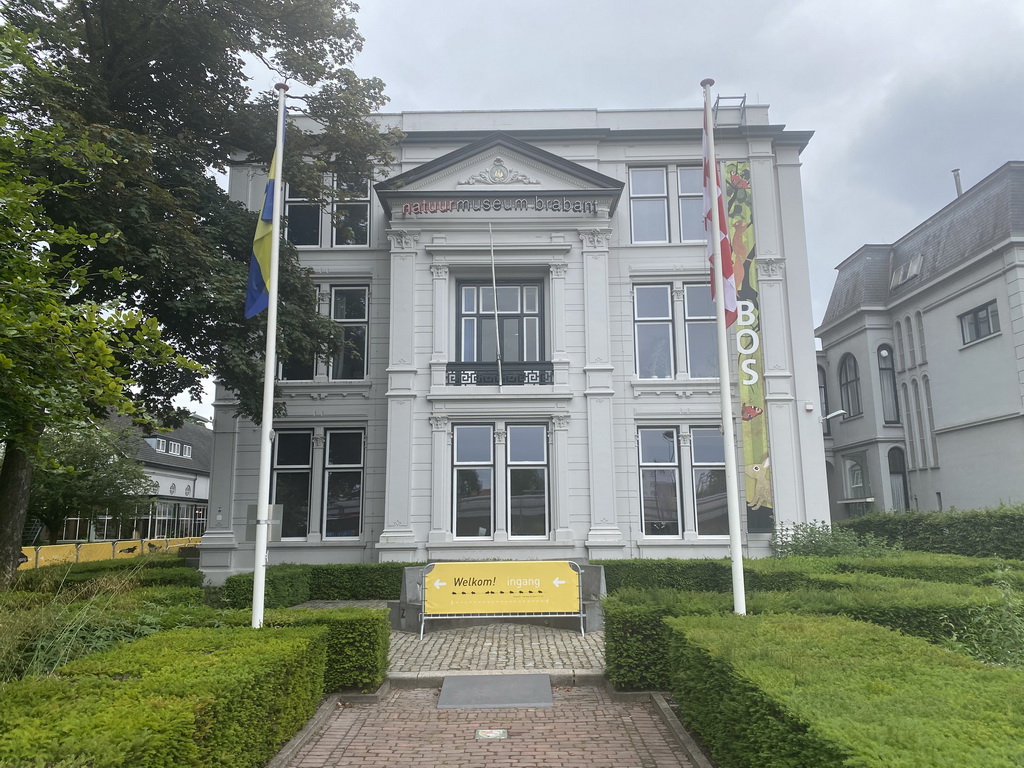 Front of the Natuurmuseum Brabant at the Spoorlaan street