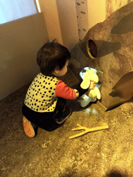 Max at the `Beleef Ontdek Samen: BOS` exhibition at the second floor of the Natuurmuseum Brabant