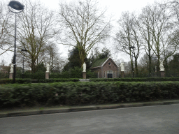 The Bredaseweg Cemetery at the Noordhoekring street, viewed from the car