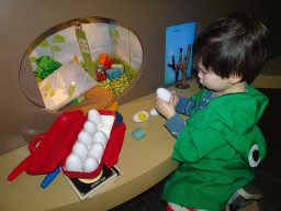 Max at the `Beleef Ontdek Samen: BOS` exhibition at the second floor of the Natuurmuseum Brabant