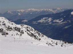 Mountains and snow at the Hochzillertal ski resort