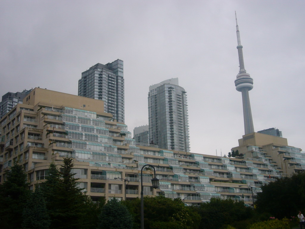 View from the Harbor Square Park on the CN Tower and apartment buildings