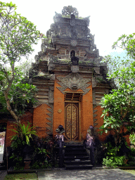 Gate with closed doors at the Puri Saren Agung palace