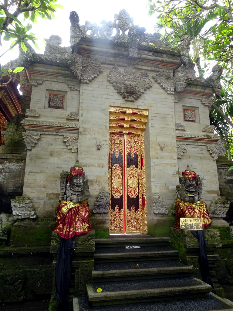 Gate with closed doors at the Puri Saren Agung palace