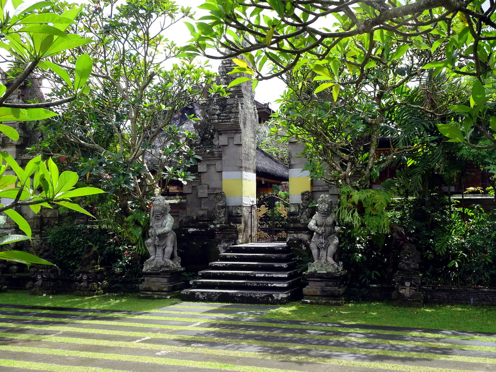 Gate at the Pura Desa Ubud temple, viewed from the Jalan Raya Ubud street