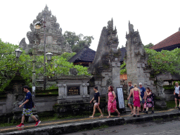 The entrance to the Pura Desa Ubud temple at the Jalan Raya Ubud street