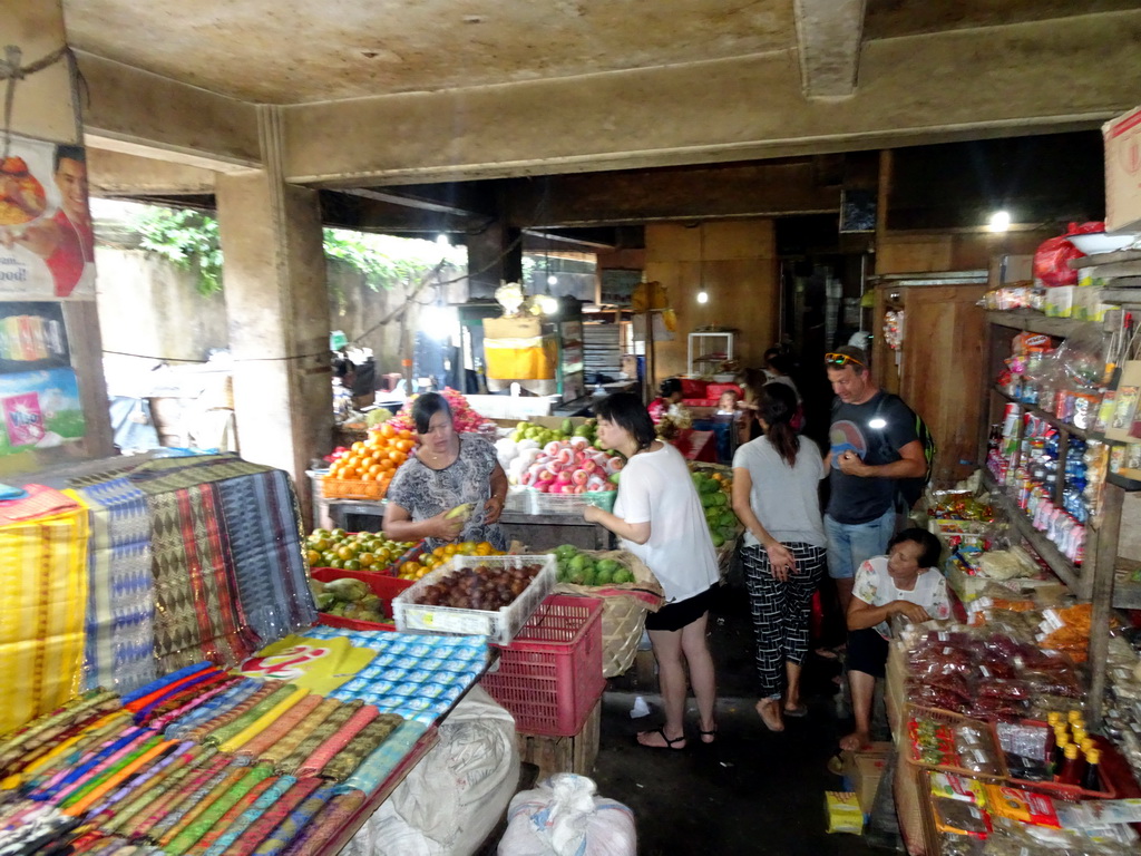 Miaomiao at the Ubud Traditional Art Market